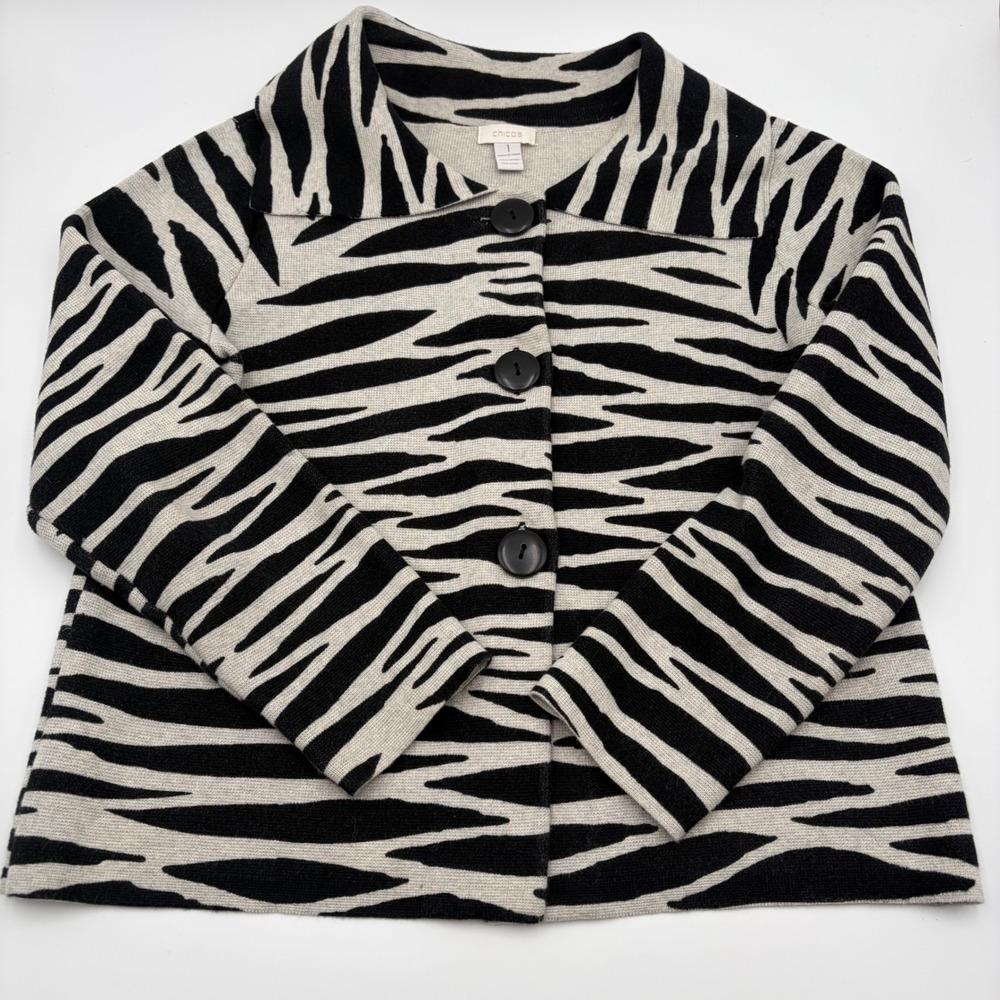Chico's Zebra Print Cardigan Sweater Size 1 Medium Black White Cotton Button Up